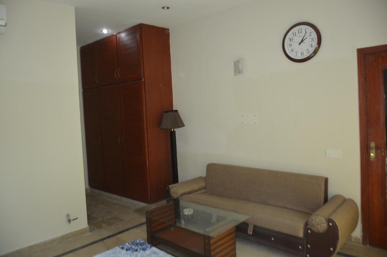 The Travelers Den Islamabad Exterior foto