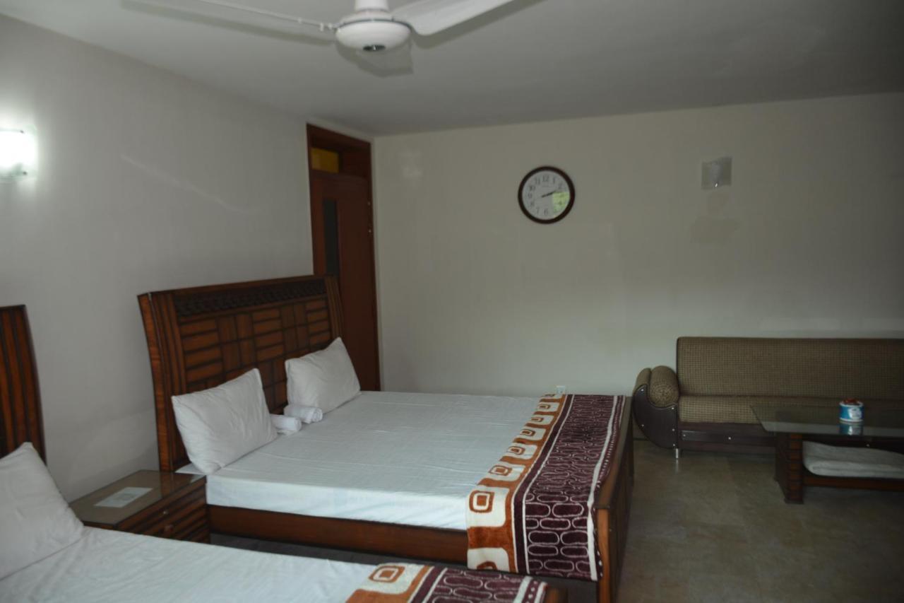 The Travelers Den Islamabad Exterior foto