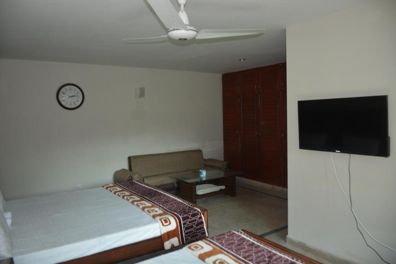 The Travelers Den Islamabad Exterior foto