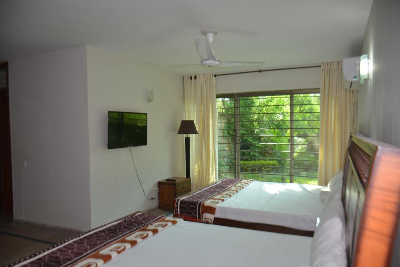The Travelers Den Islamabad Exterior foto