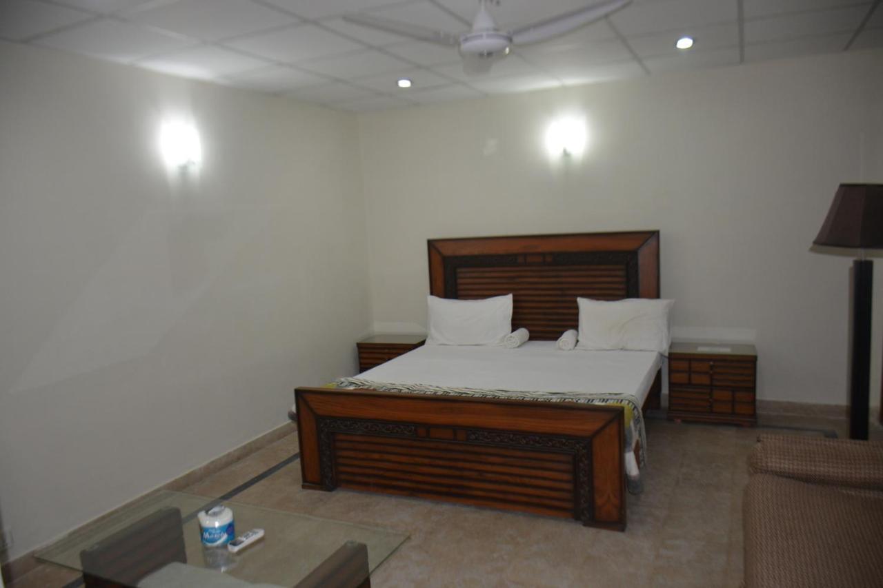 The Travelers Den Islamabad Exterior foto