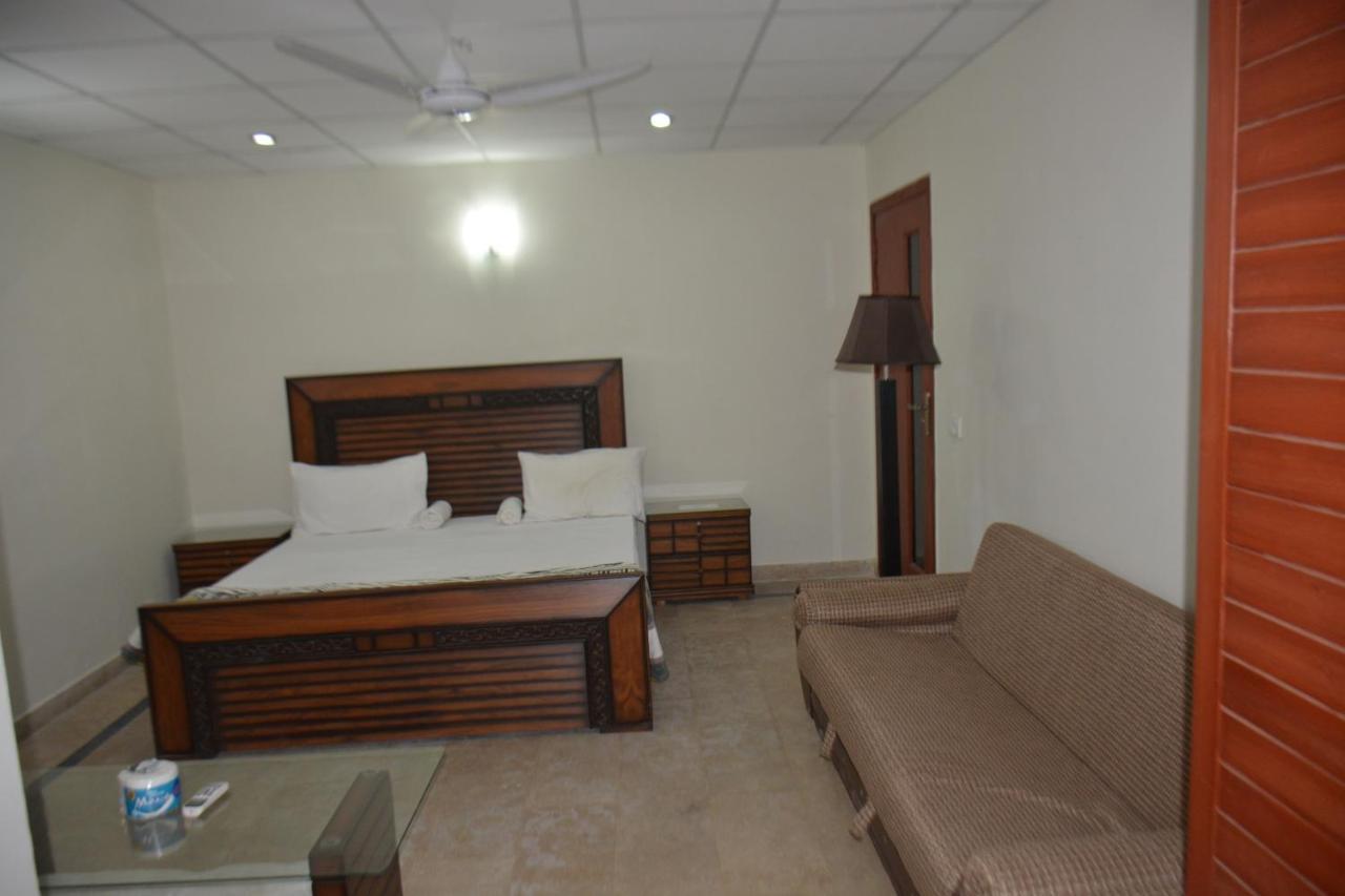 The Travelers Den Islamabad Exterior foto